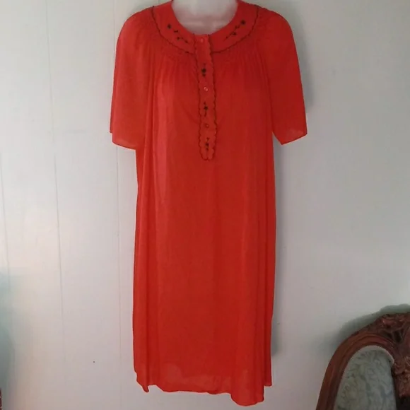 vintage Rockabilly nightgown. - Picture 5 of 7